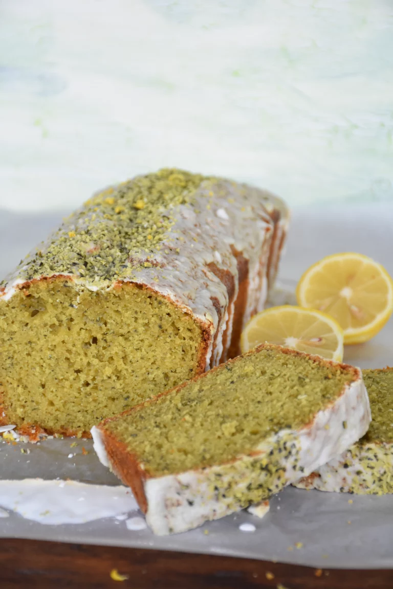 Kuchen mit Kürbiskernen und Kürbiskernöl