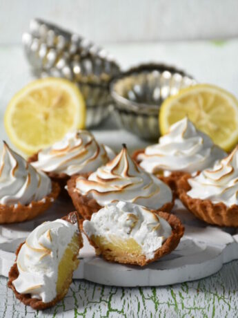 Lemoncurdtartelettes mit Zitronenscheiben, Mürbteigbasis