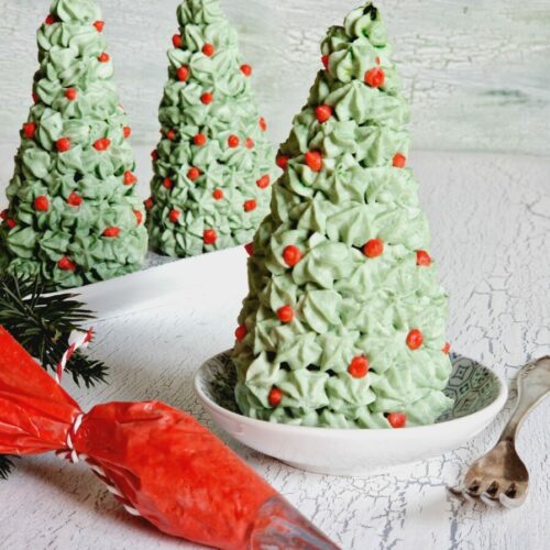 Schokoladekuchen für Weihnachten in Form eines Christbaumes, fructosefrei mit Mascarpone-Topping